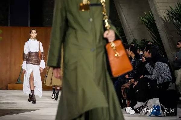 loewe包包经典款,loewe最值得入款的包包