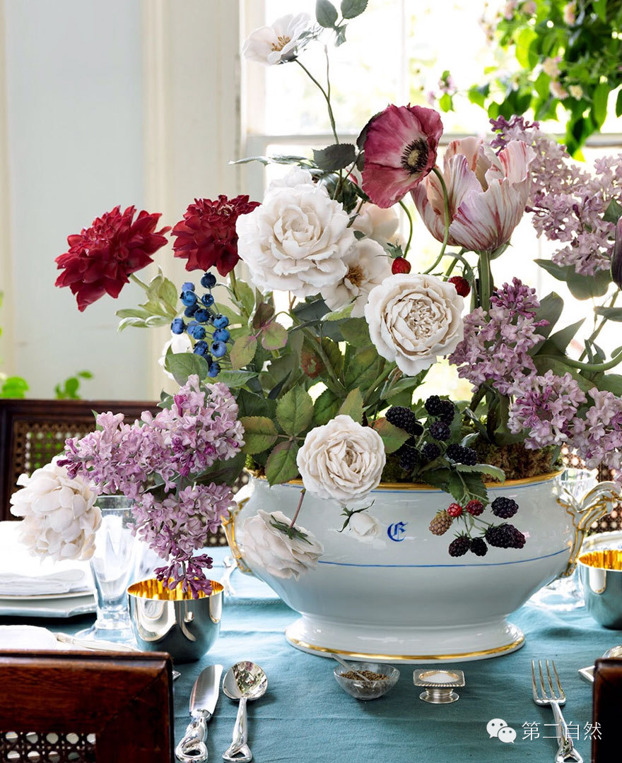 乌克兰大叔和他美到令人窒息的陶瓷永生花