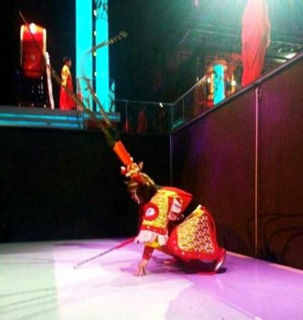 六小龄童现身安徽签售将拍3D版西游记出演孙悟空