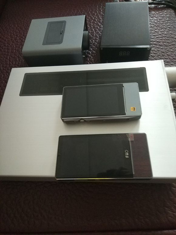 耳边测评,索尼nwa105对比飞傲x7二代