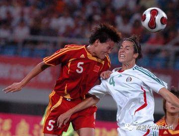 中国女足5分钟狂轰巴西,中国女足狂轰球门