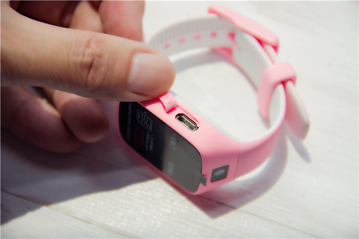 360儿童手表6c如何装卡,36010x儿童电话手表和小米6c区别