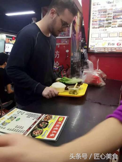 开店做黄焖鸡米饭前景,黄焖鸡米饭开店需要的设备