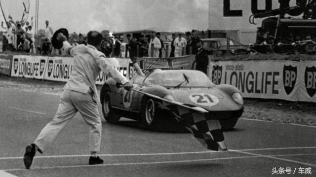 70张珍贵老照片,70年代珍贵照片100张