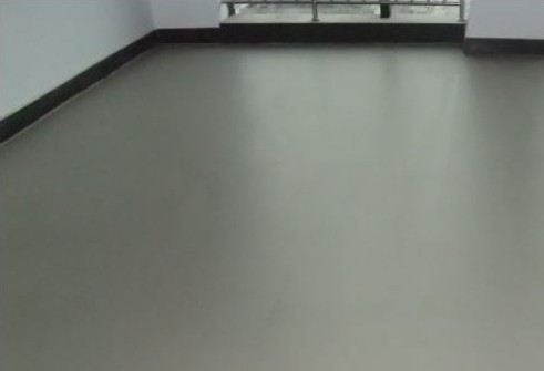 新房装修自流平有必要铲吗,家里地面用自流平水泥好吗