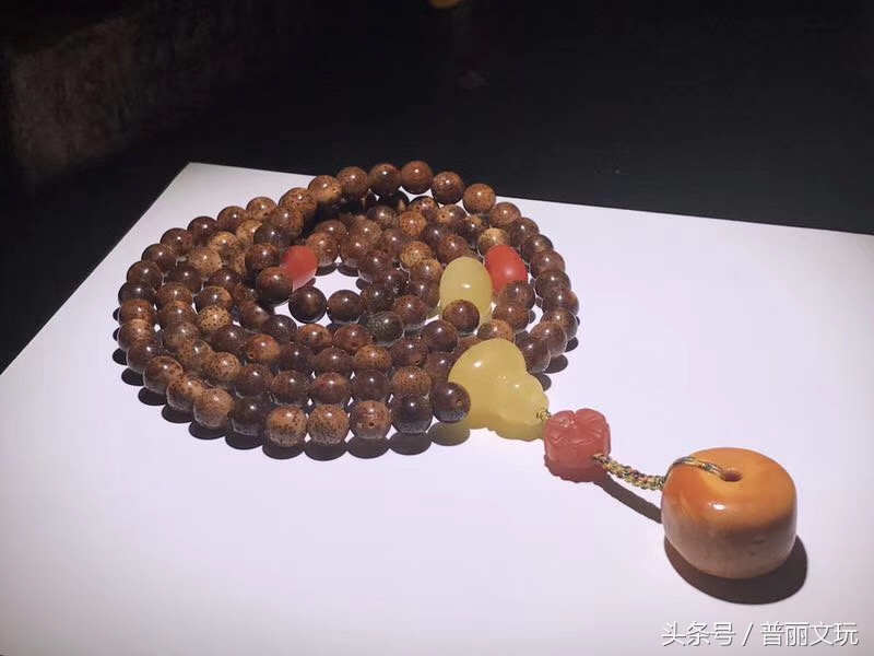 文玩手串的保养方法,文玩手串保养蜂蜡好吗