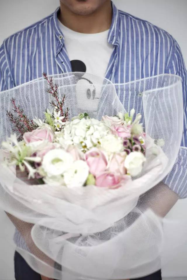 这家三位女掌门人的花店，席卷了成都时尚圈和文艺圈