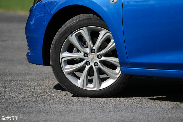 舒适性和运动性都好的车,雪佛兰科鲁兹2014两厢油耗