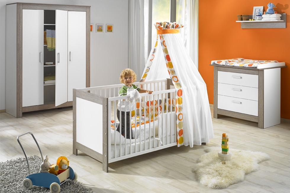 有趣的婴儿床,宝宝婴儿摇篮床