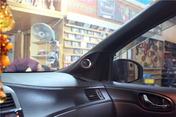 又一力作日产骐达车友热爱汽车音响佛山车音匠义不容辞圆其音乐梦