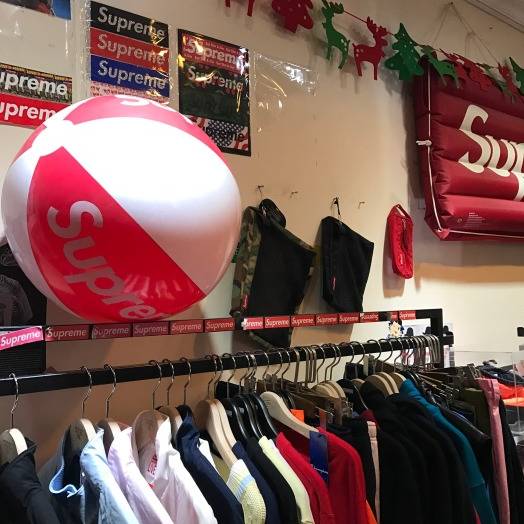 七夕福利|你穿这么潮,就来Supreme逛逛吧