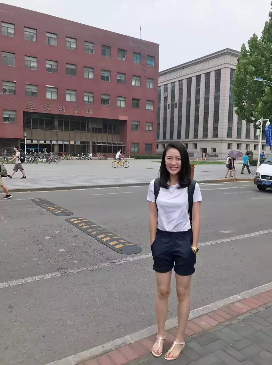 怎么看待买各种奢侈品的女孩子,如何看待女孩攒钱