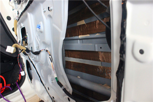 又一力作日产骐达车友热爱汽车音响佛山车音匠义不容辞圆其音乐梦