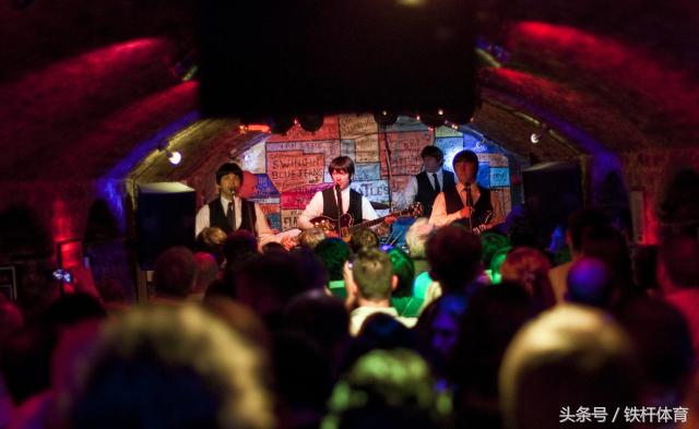 安菲尔德奇迹合唱你永远不会独行,安菲尔德永不独行