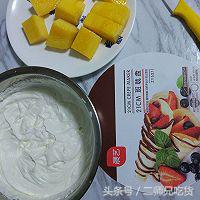 教你如何自制芒果班戟,超级好吃的水果班戟赶紧来做一下