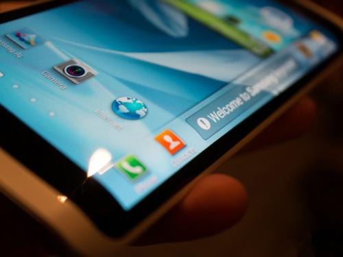 苹果手机充电时屏幕失灵乱跳,苹果7p充电时屏幕失灵乱跳