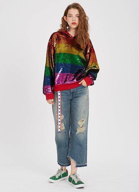 当你在调侃中年危机的时候，天猫已准备好让你再次年轻