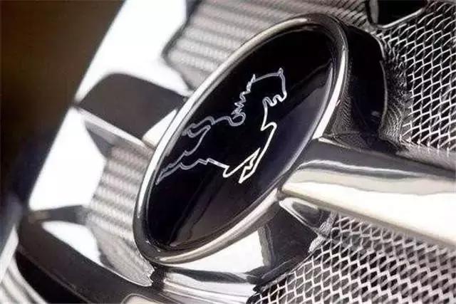 宝骏车标和法拉利车标的区别,法拉利宝骏车标