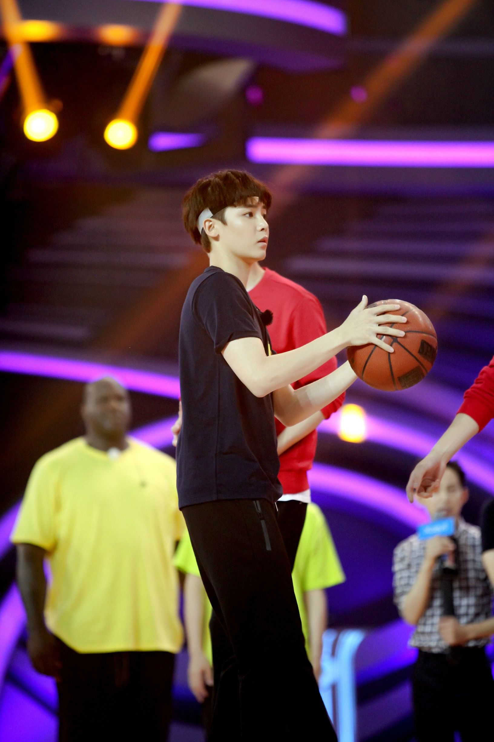 侯明昊尚雯婕超能少年,侯明昊是时代少年团的人吗