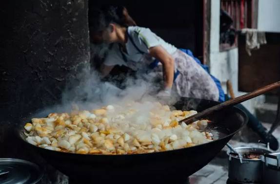 武汉必吃的美食排行榜,武汉排队吃美食图片