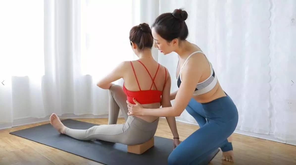 胸下垂松软怎样让胸部变饱满挺拔,胸部下垂怎么调整从此告别小胸女