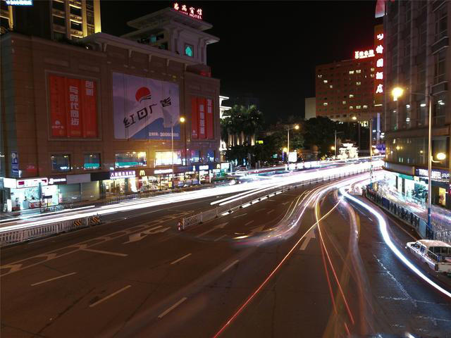 荣耀v9到底值不值得入手,荣耀v9和荣耀v9的区别