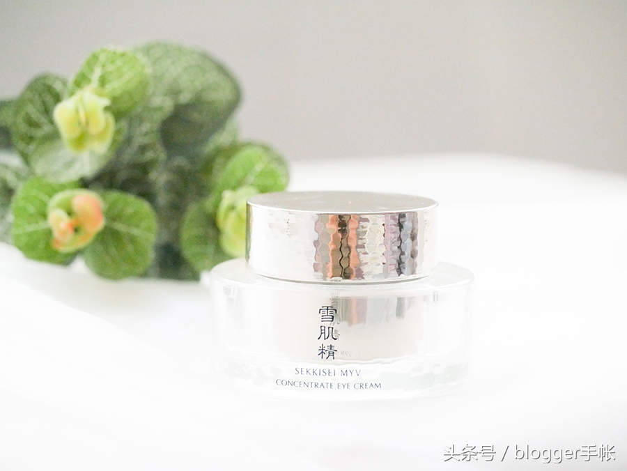 雪肌精谧雅精华,雪肌精谧雅粉底液