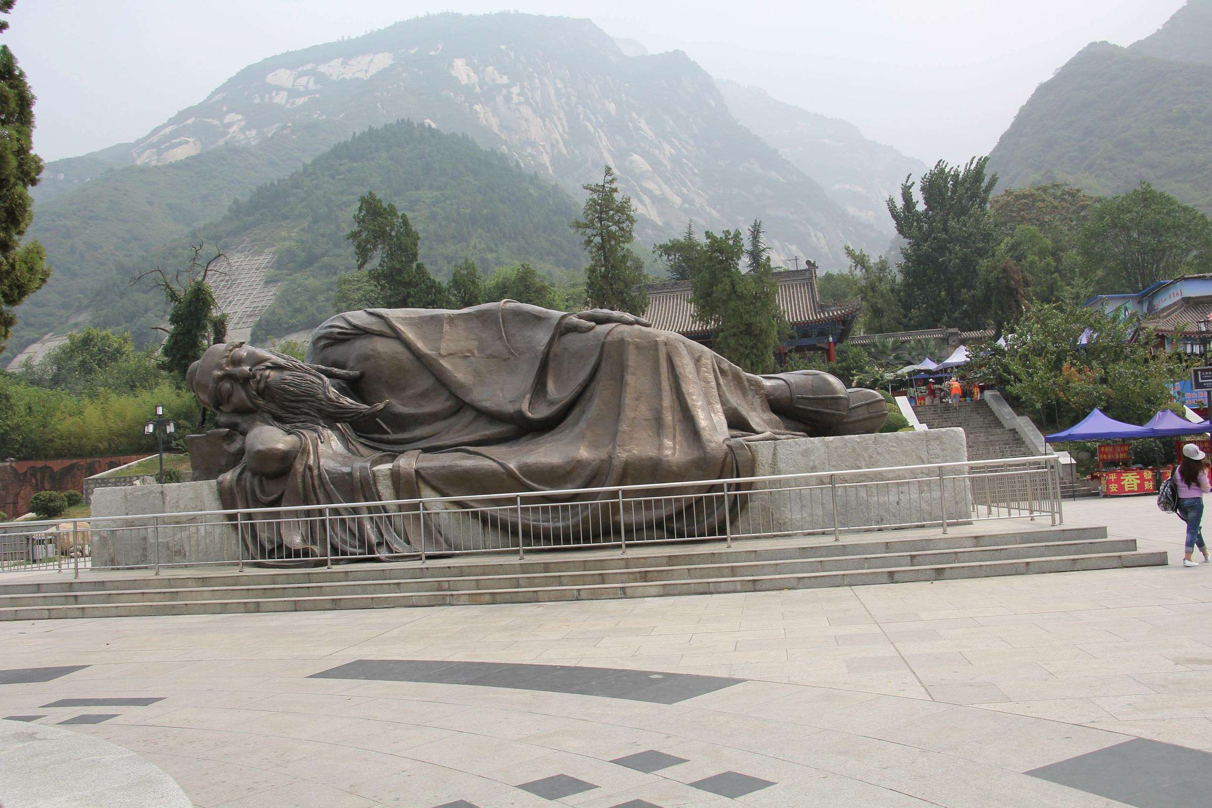 西岳华山旅游登山路线图,徒步爬西岳华山共多少台阶