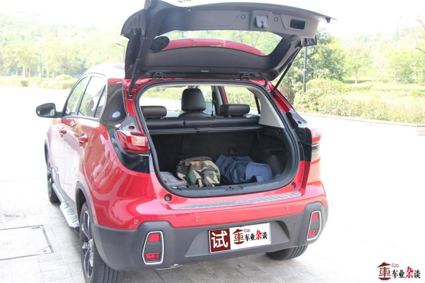 试驾东风风神ax7,东风风神ax4试驾