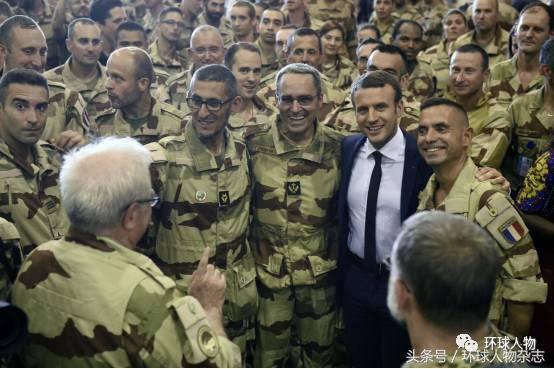 化个妆做个造型多少钱,化个妆要多少东西