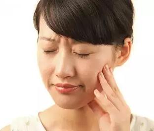 补牙15年了又牙痛,补牙后牙痛压迫神经