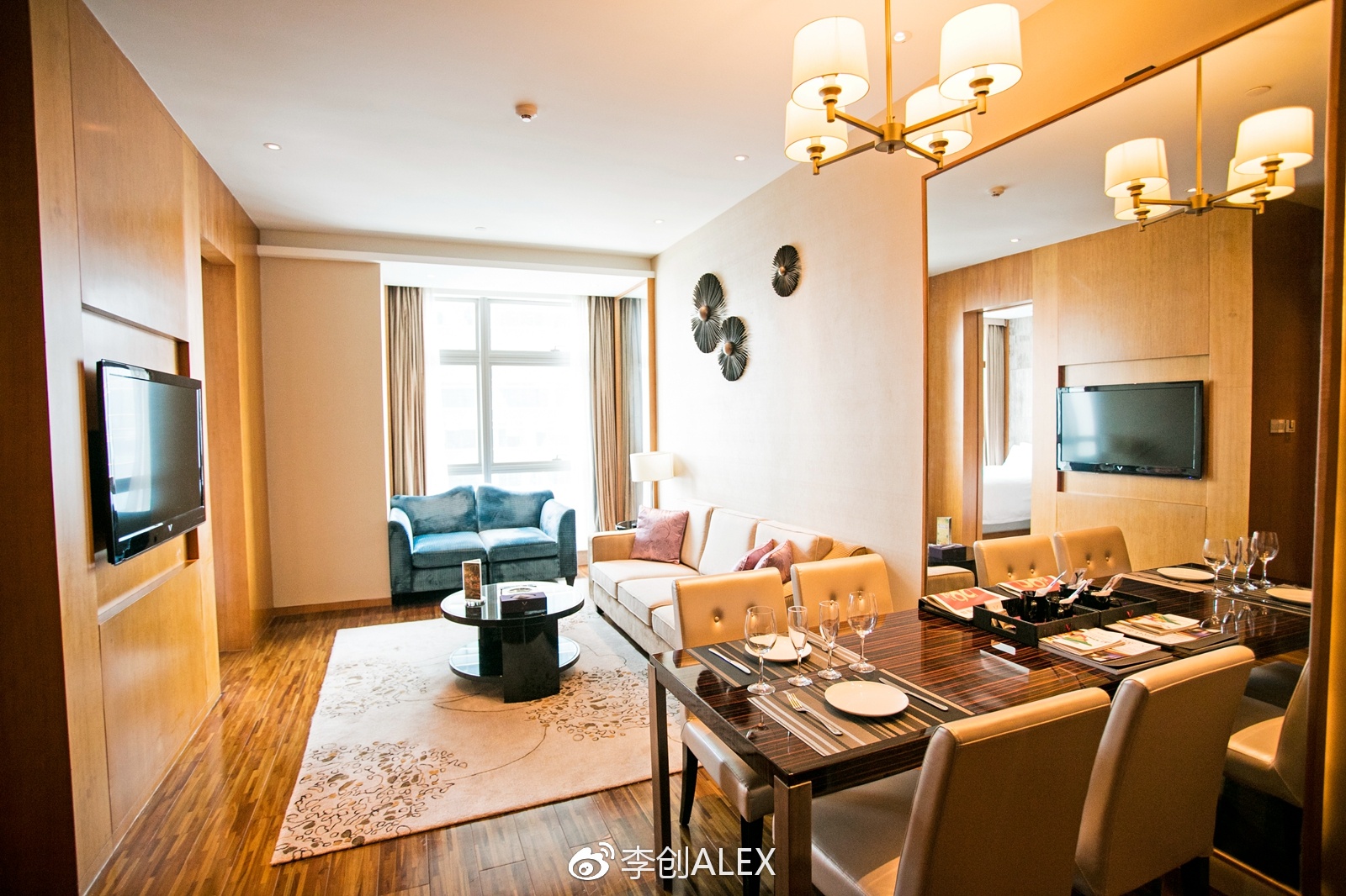 在自己的城市住酒店叫什么,在自己城市里的酒店度假