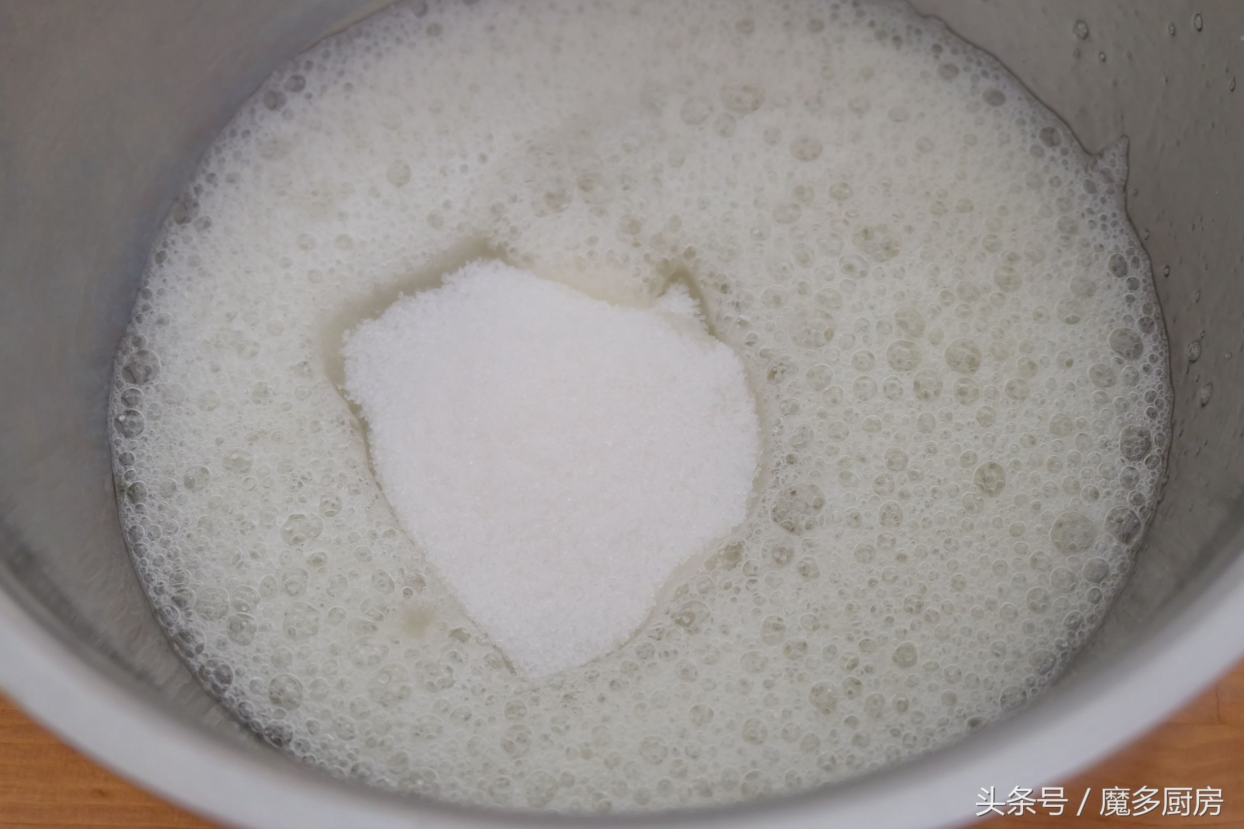 用电饭煲做蛋糕的教程不用蛋糕粉,用电饭煲做蛋糕教程要多少时间