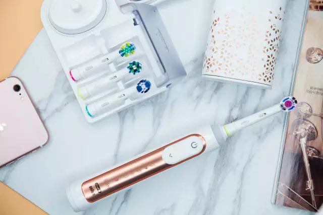 楚乔传搞笑花絮李沁赵丽颖,楚乔传李沁黄牙