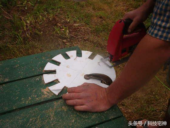 自制12v风力发电机控制器,旧风扇自制220v风力发电机