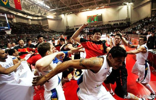 中国篮球斗殴和世界斗殴事件,篮球史上最严重的群殴事件