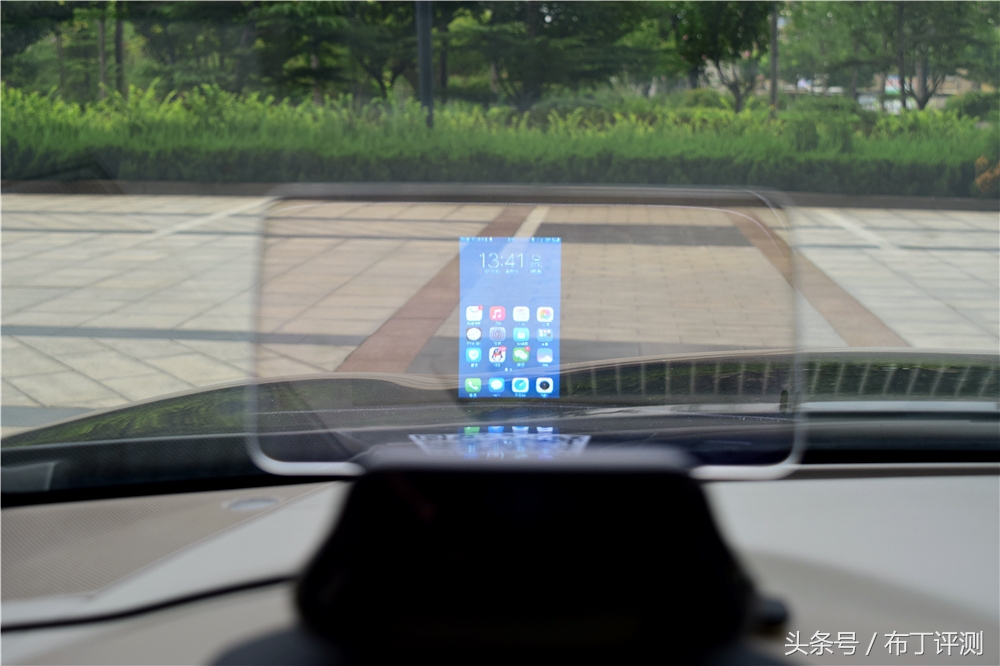 宝马carplay高德hud页面,宝马carplay能在hud上显示吗