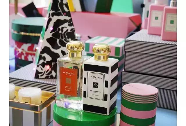 2017圣诞限定彩妆,2017圣诞限定彩妆套装