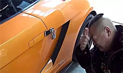 兰博基尼,兰博基尼修车门