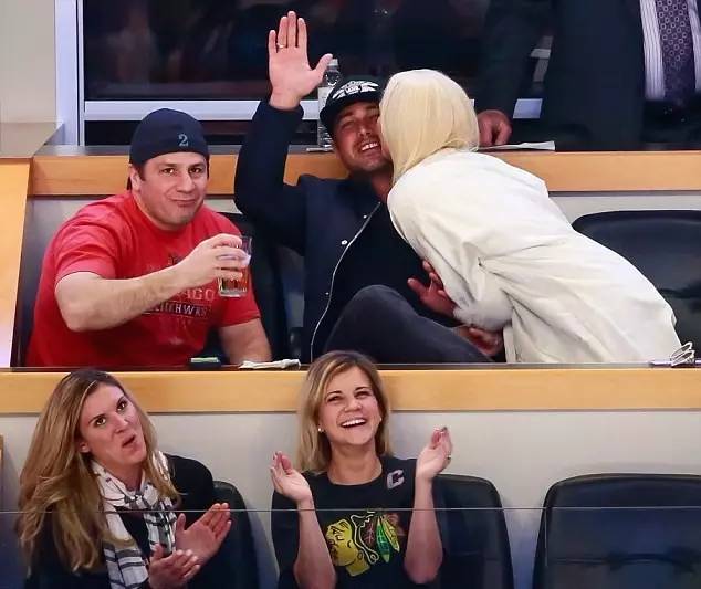 时装周saintlaurent专场秀,2020巴黎时装周saintlaurent