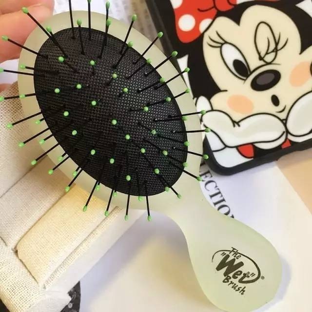 明星推荐的檀木梳子,最新款超级好用的梳子