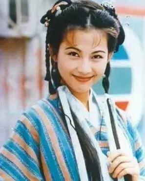 港姐70年:从豪门儿媳,到街边站台,背后是香港经济的大洗牌