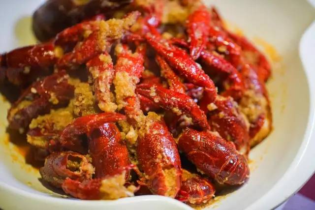 小龙虾的各种口味的做法,广东小龙虾的正确吃法