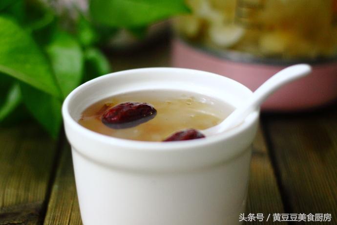 女人最适宜喝的7款养颜美容汤,女人要想皮肤好应喝什么茶