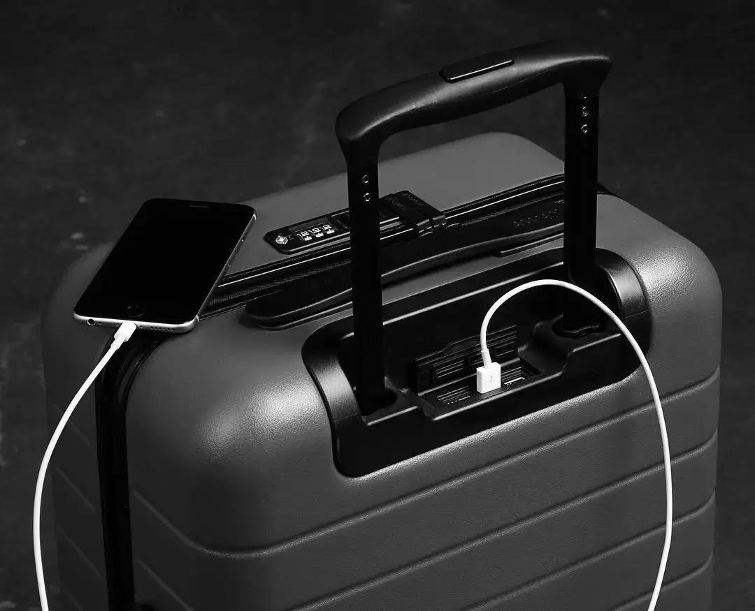 夏天出游行李箱推荐,最轻便的行李箱