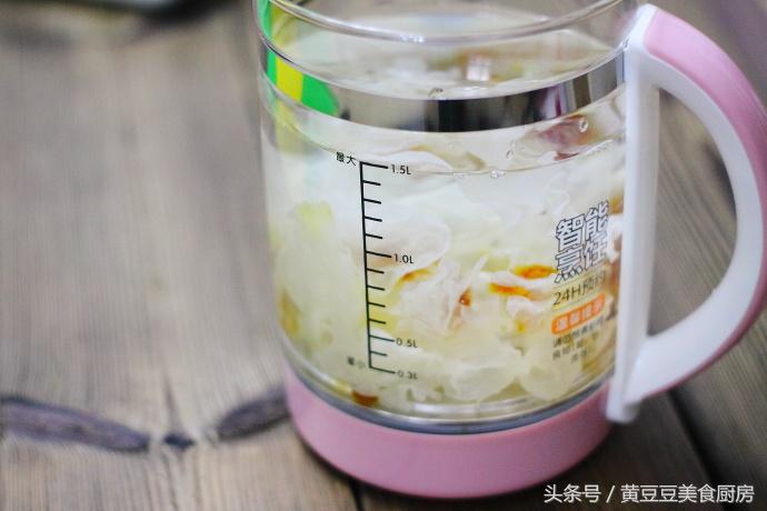 女人最适宜喝的7款养颜美容汤,女人要想皮肤好应喝什么茶