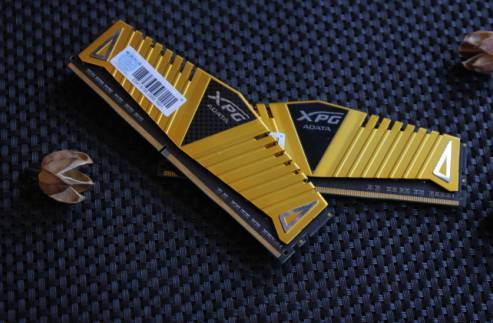 威刚z1ddr43600超频,威刚z1内存条评测