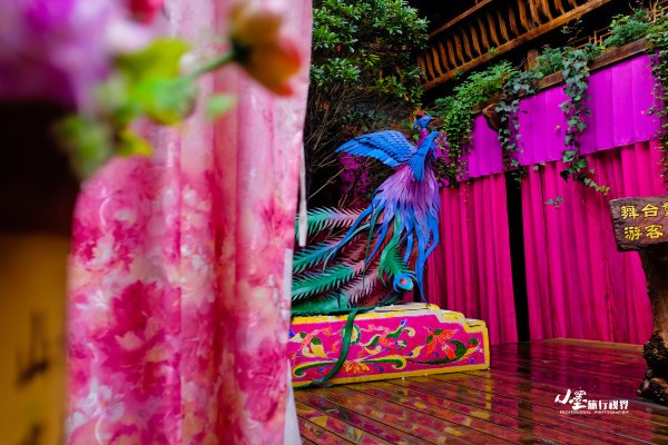 历史底蕴与现代繁华在此交融,历史与现代并存的城市