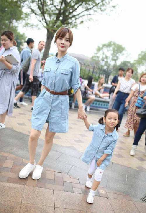 一年级小朋友喜欢老师的原因,一年级小朋友与老师关系融洽