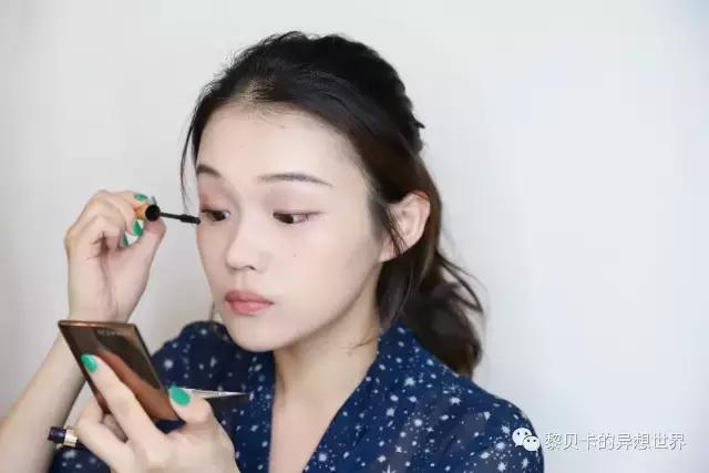 最简单但也精致的快速出门妆,5分钟快速出门日常妆